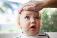 发烧捂汗退烧对儿童听力伤害很大